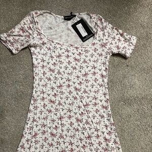 PrettyLittlething White Ditsy Floral Print Square Neck Shift Dress Size 8 EU